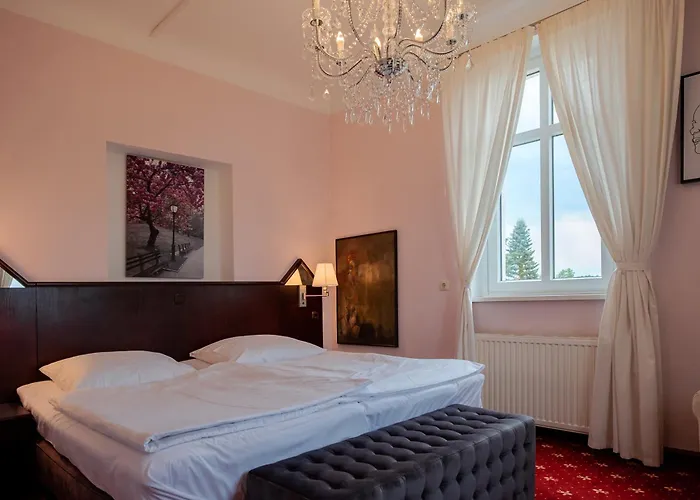 Hotel & Restaurant Bergschloesschen Buckow photo