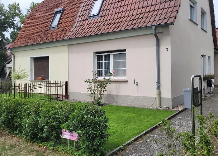 Ruhig Gelegene Ferienwohnung In Idyllischer Umgebung - Entspannung Garantiert Gross Lindow photo