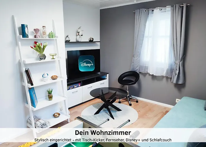 Photo de Glanzexperts Auszeit Bei Berlin Balkon Kicker & Disneyplus Zossen