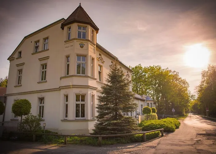 Hotel & Restaurant Waldschloesschen Kyritz photo