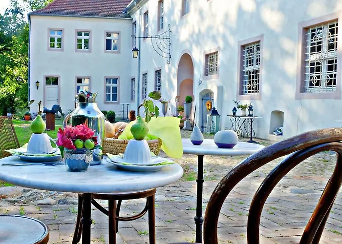 Event- Kultur & B&B Kunst Schloss Neuenhagen Uebernachten Im Denkmal Bad Freienwalde photo